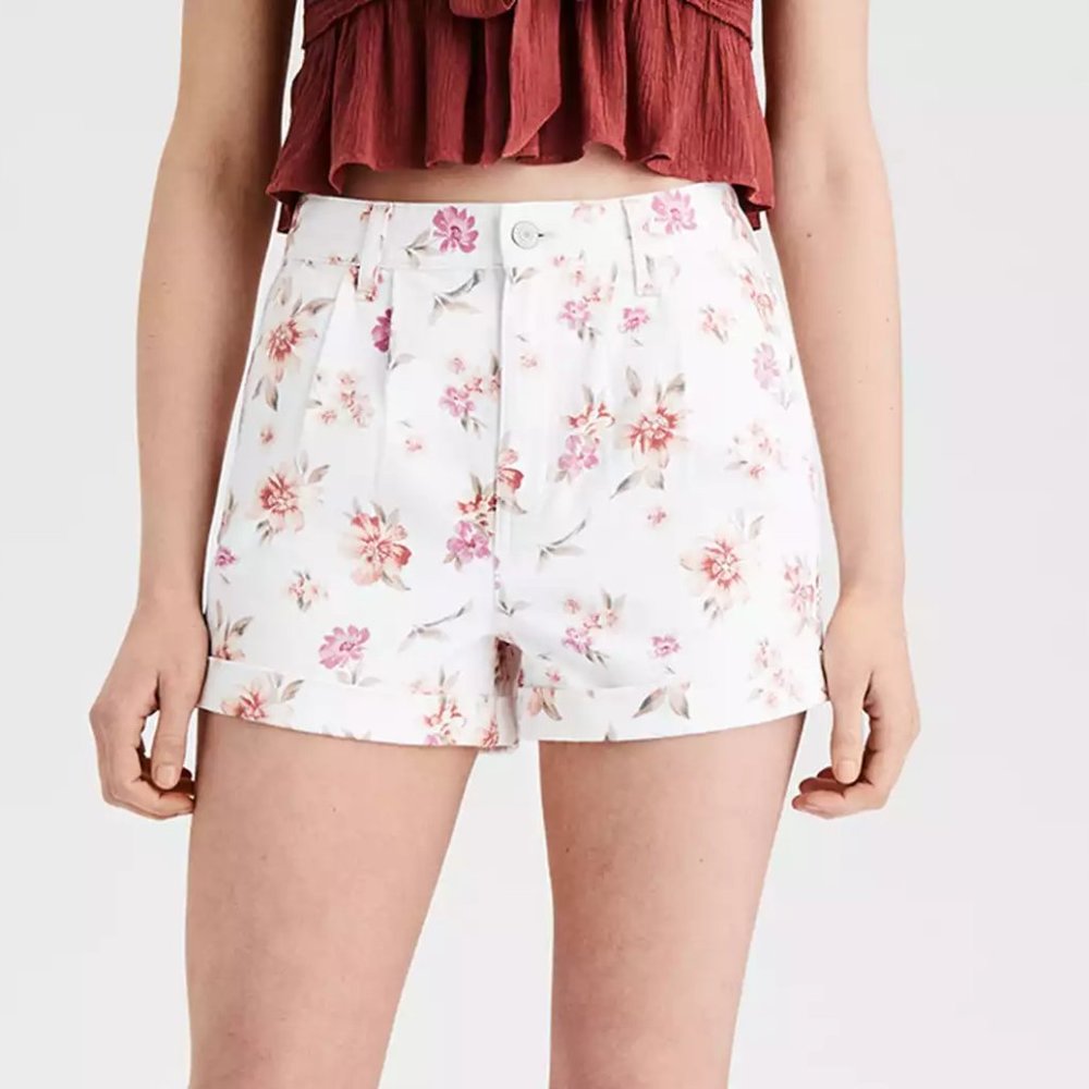 NEW American Eagle Mom Shorts White Floral Size 2